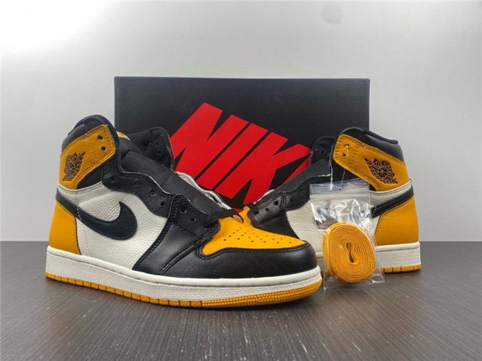 Jordan1 Retro high OG 555088-711