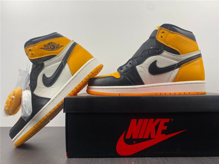 Jordan1 Retro high OG 555088-711