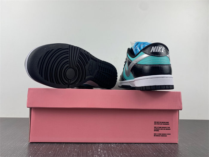 Nike SB Dunk Low Diamond Supply Co. Aqua Blue 304292-402