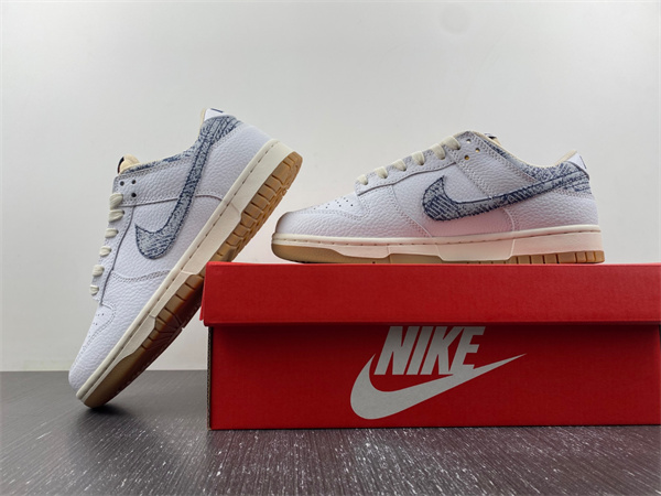 Nike Dunk Low「Washed Denim」