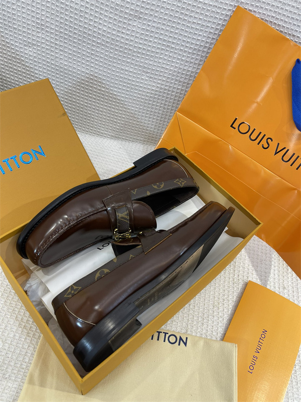 Lv Loafer 049