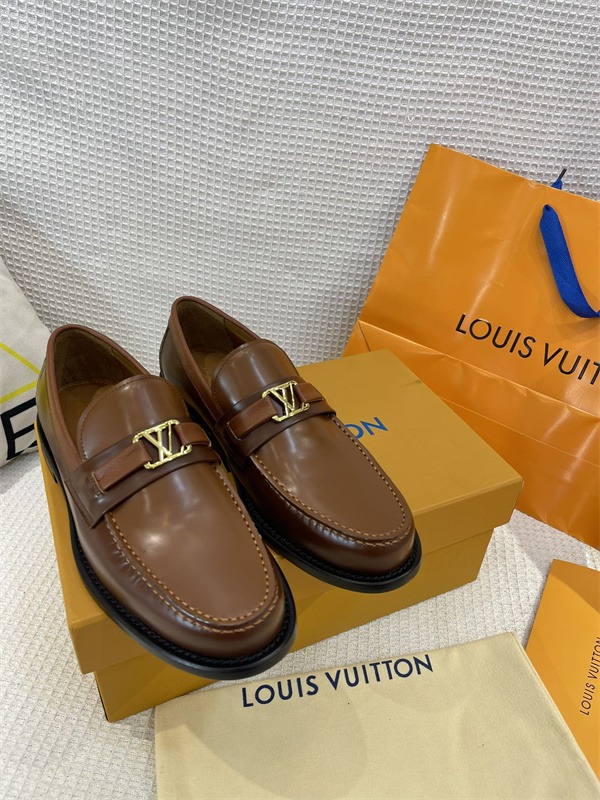 Lv Loafer 052
