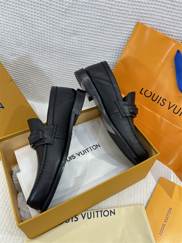 Lv Loafer 053
