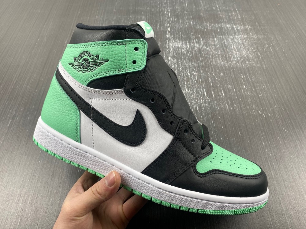 Air Jordan 1 High OG “Green Glow”DZ5485-130