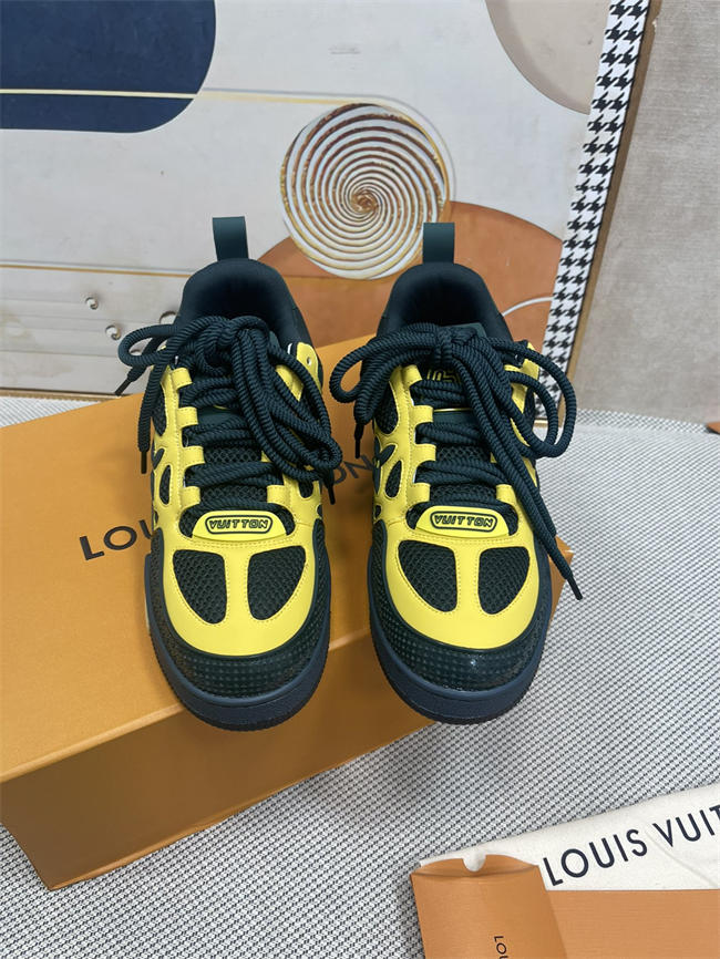 Lv Trainer Sneaker 29