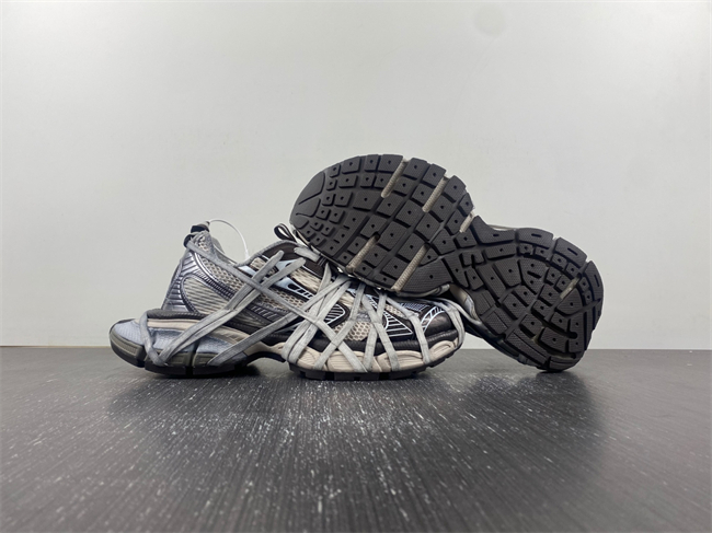 Balenciaga Phantom Sneaker 778698 W3XLL 2097