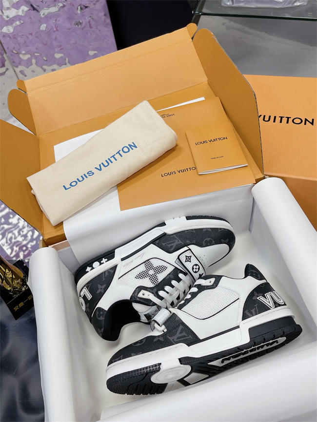 LV Trainer Sneaker