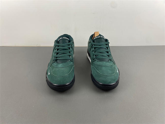 Air Jordan 4 RM SP Nigel Sylvester Grandma