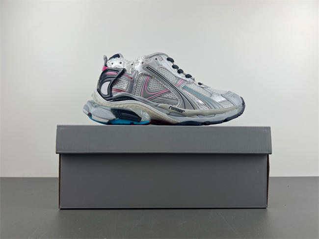 Balenciaga 772774-W3RNY-0322