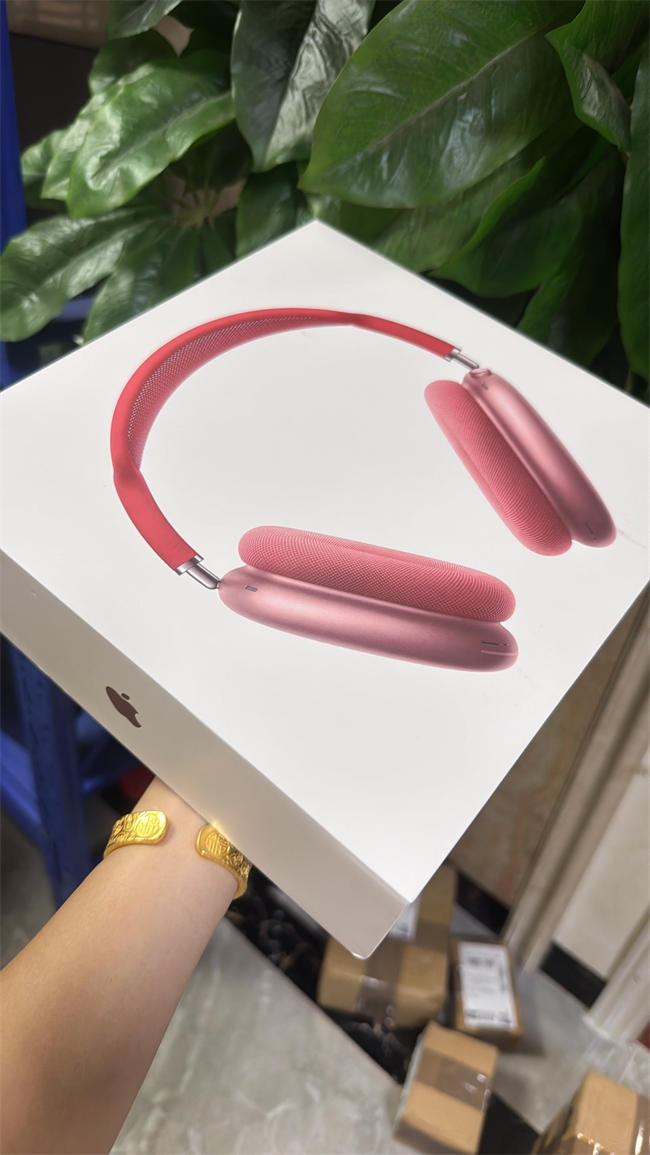 AirPods Max Pink