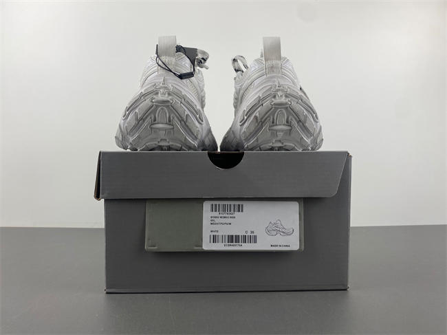 Balenciaga 815853 W2MV2 9000