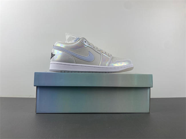 Air Jordan 1 Low SE “CNY” HF4080-001