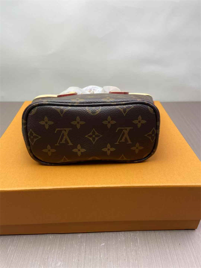 LV BAG