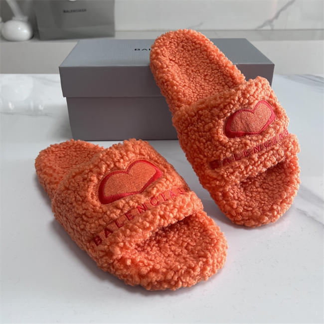 BLCG SLIPPERS