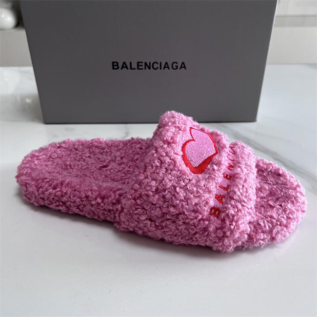BLCG SLIPPERS