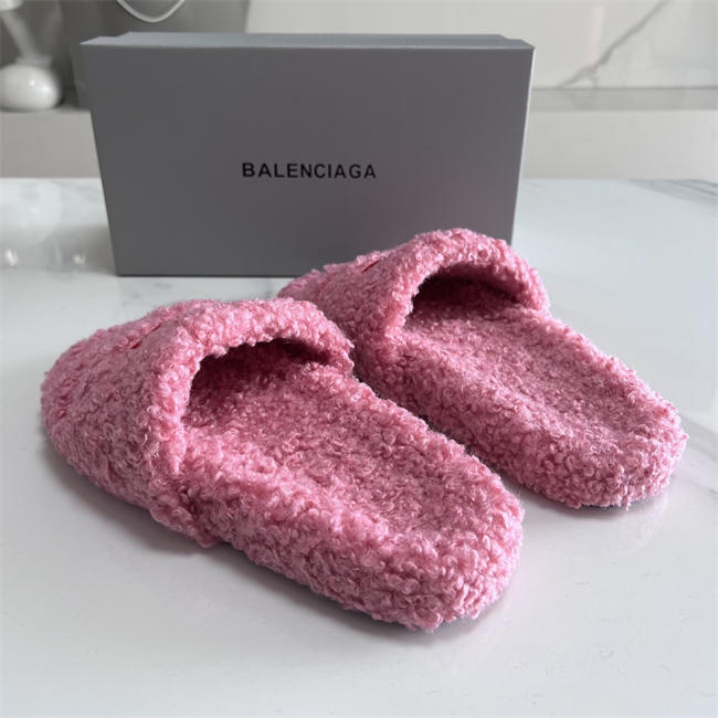 BLCG SLIPPERS