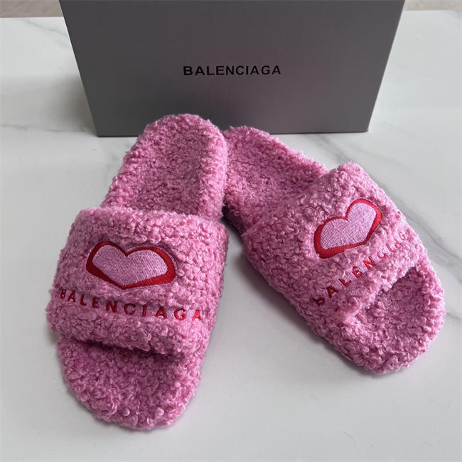 BLCG SLIPPERS