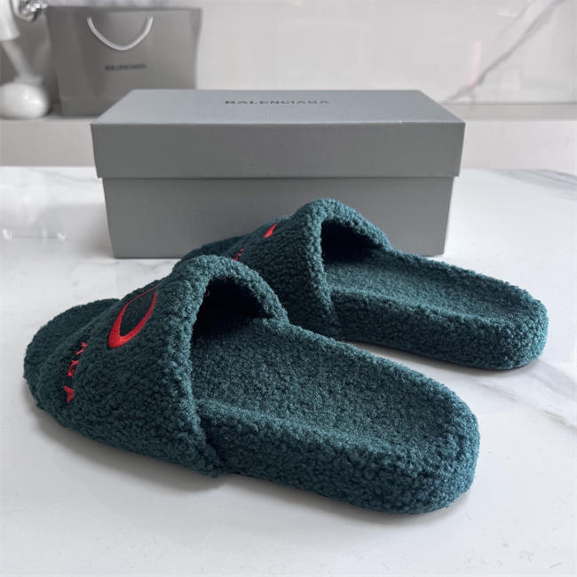BLCG SLIPPERS
