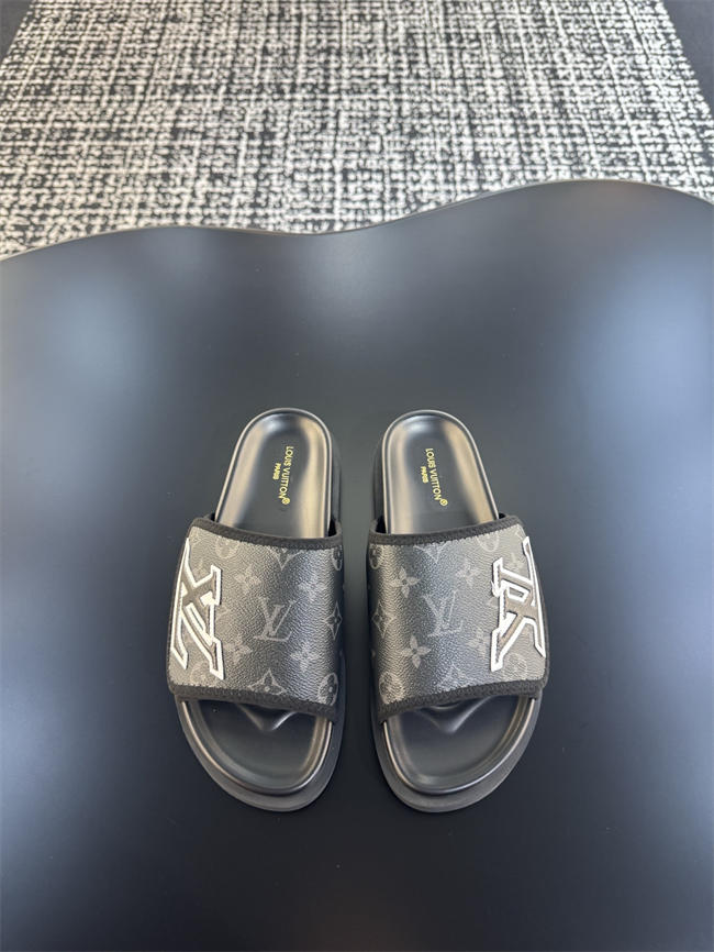 Lv Slipper