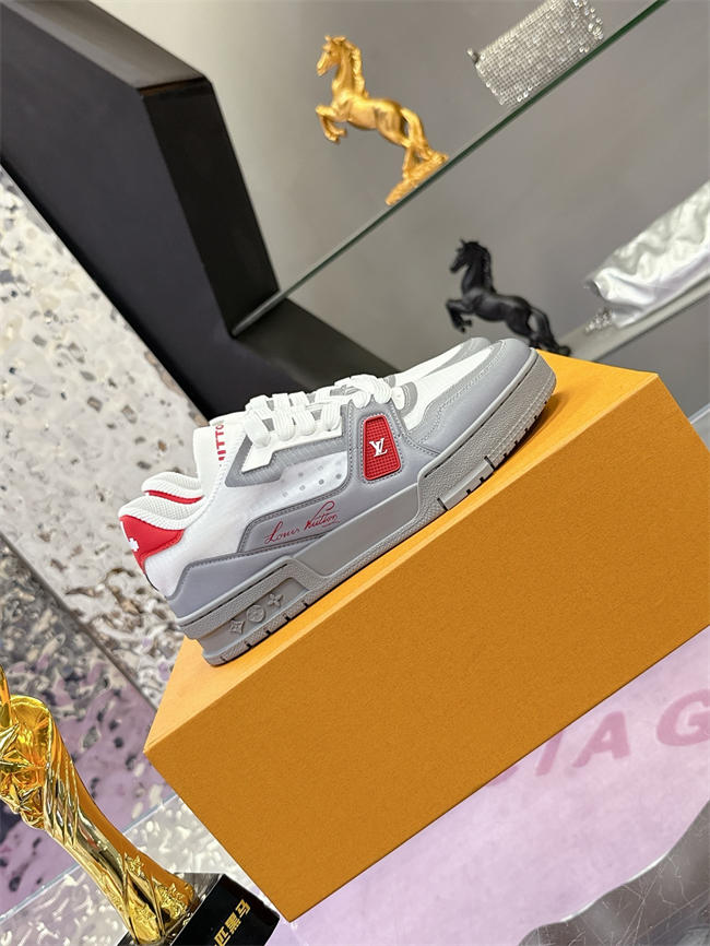 Lv Trainer Sneaker