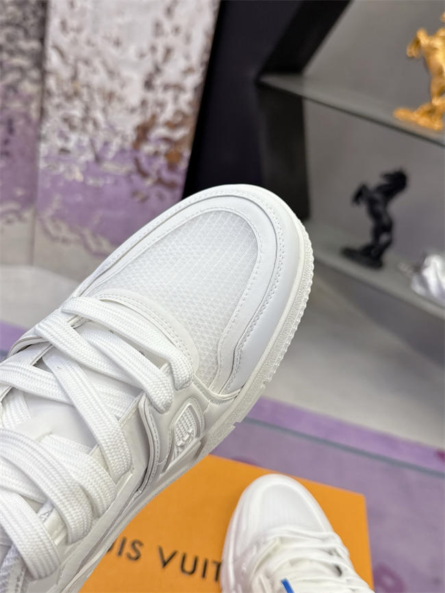 Lv Trainer Sneaker