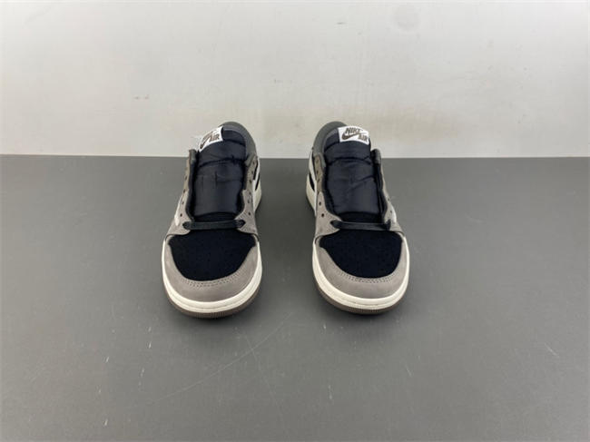 Travis Scott x Air Jordan 1